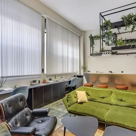 Modern 2br Apartment-70m2-grand Boulevard * Paříž